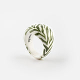 Zebra ring