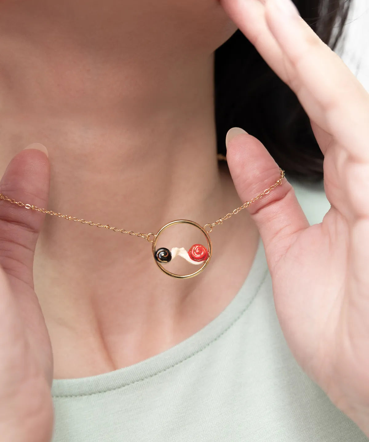 Round love snail necklace