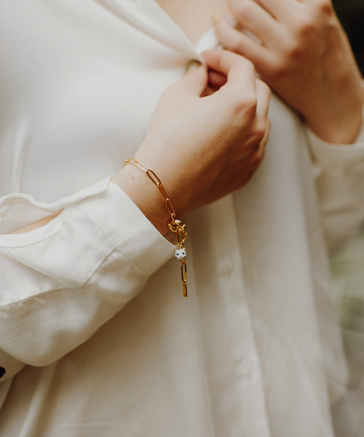 Charm's chat porcelaine peint à la main