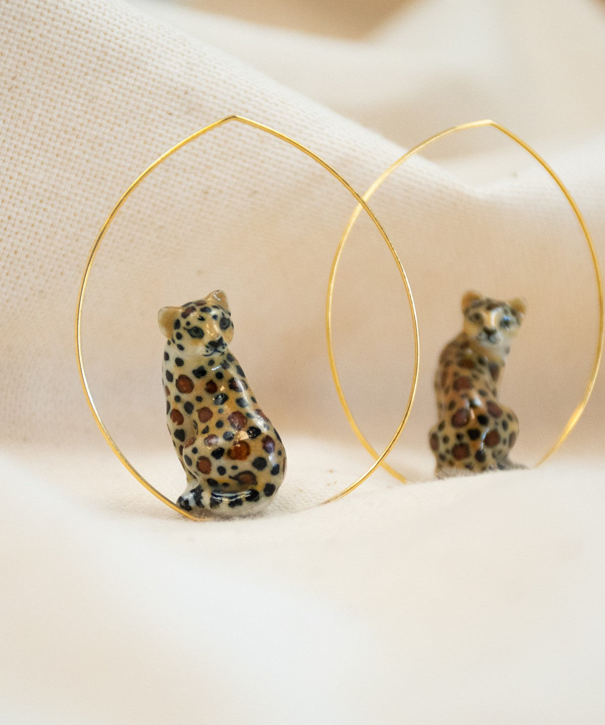 Créoles léopard animal porcelaine peint à la main