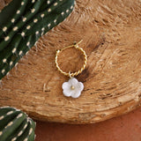 Boucle d'oreille fleur blanche porcelaine peint a la main