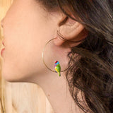 bijou boucles d'oreilles créoles animal oiseau diamant de gould en porcelaine peinte à la main