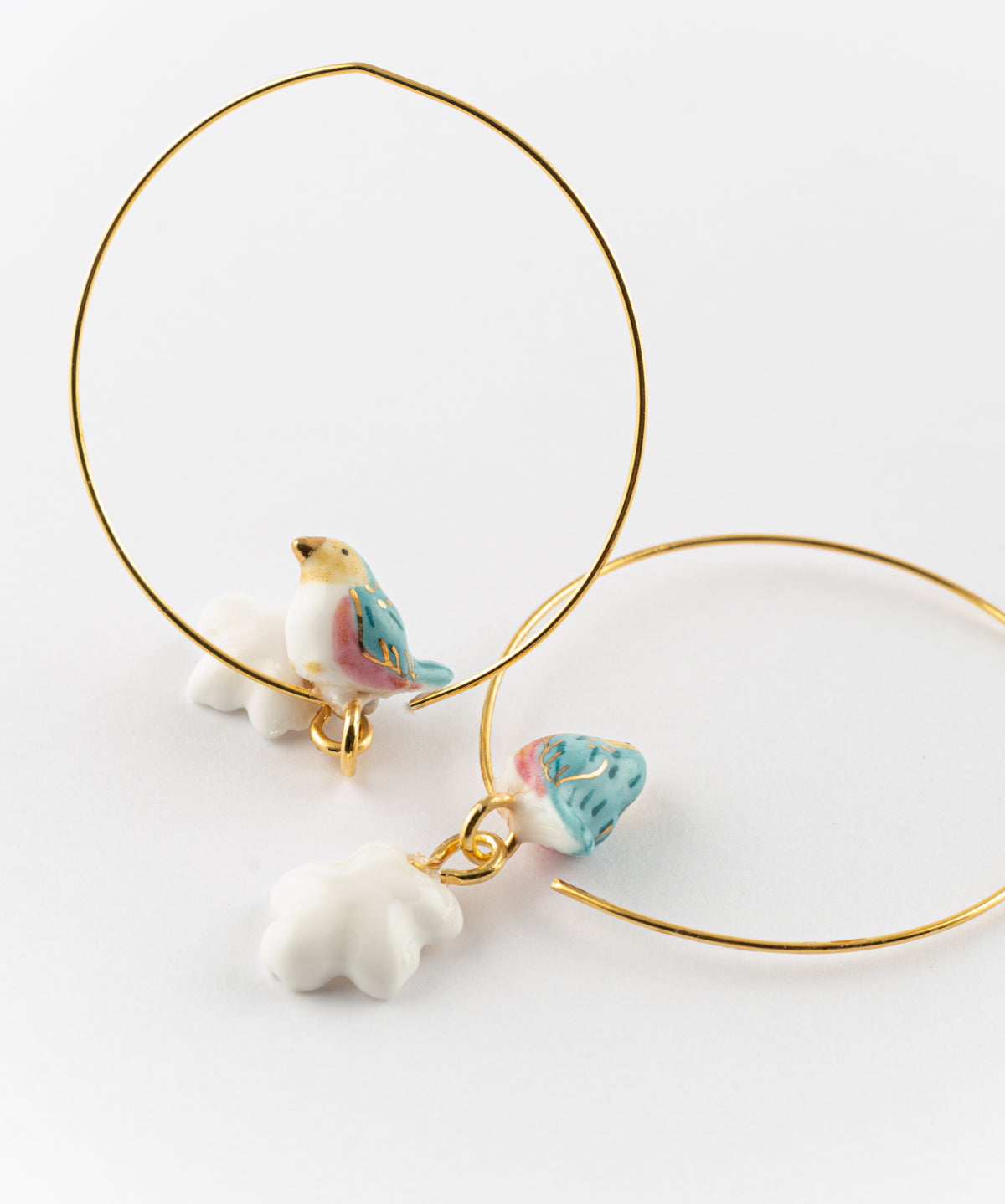 Petites créoles oiseau bleu & fleur de poirier