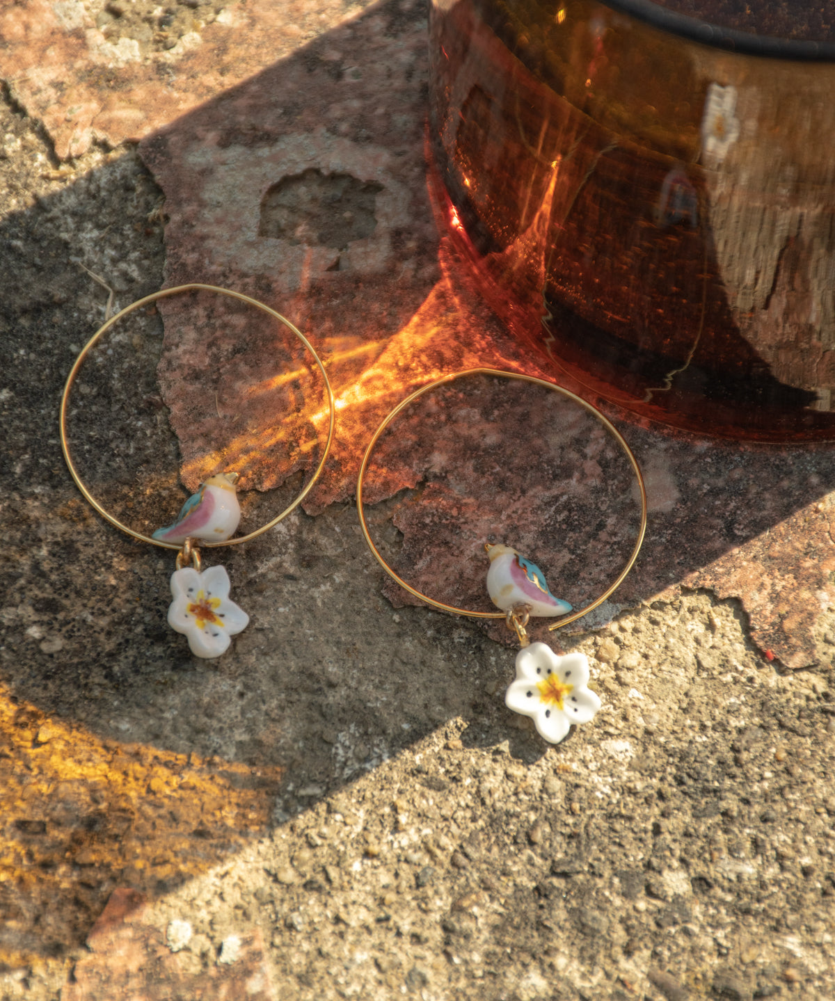 Petites créoles oiseau bleu & fleur de poirier