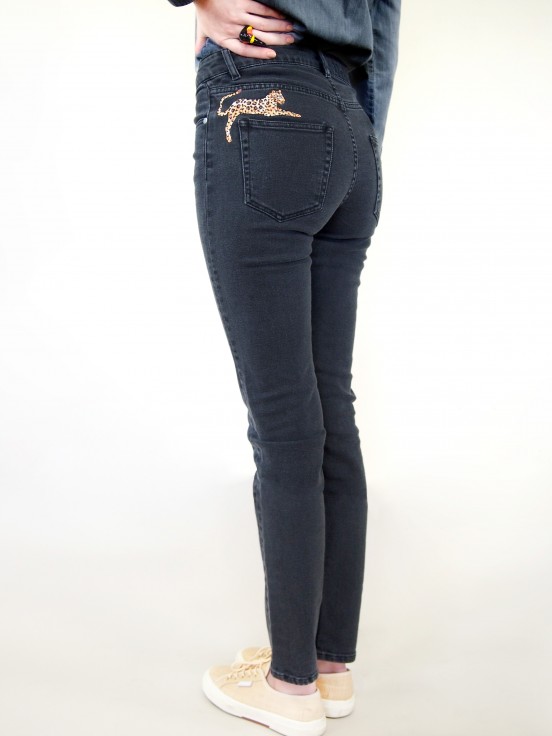 Leopard embroided jeans