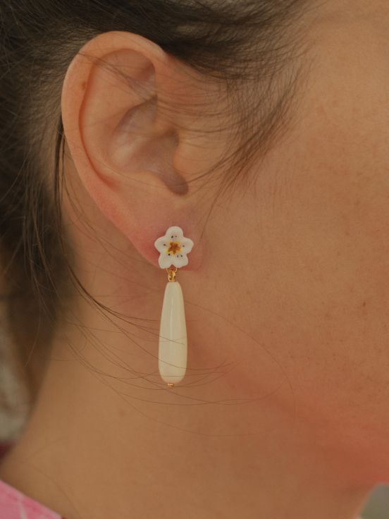 Boucles d'oreilles fleur de poirier & goutte