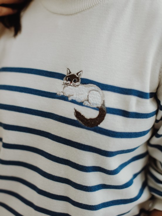 Striped sweater animal Embroidery button porcelain fabric OEKO TEX cat