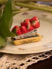 Agrafeuse fraises gariguettes porcelaine acier inoxydable