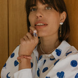 Anillo de polilla y rosas celestiales