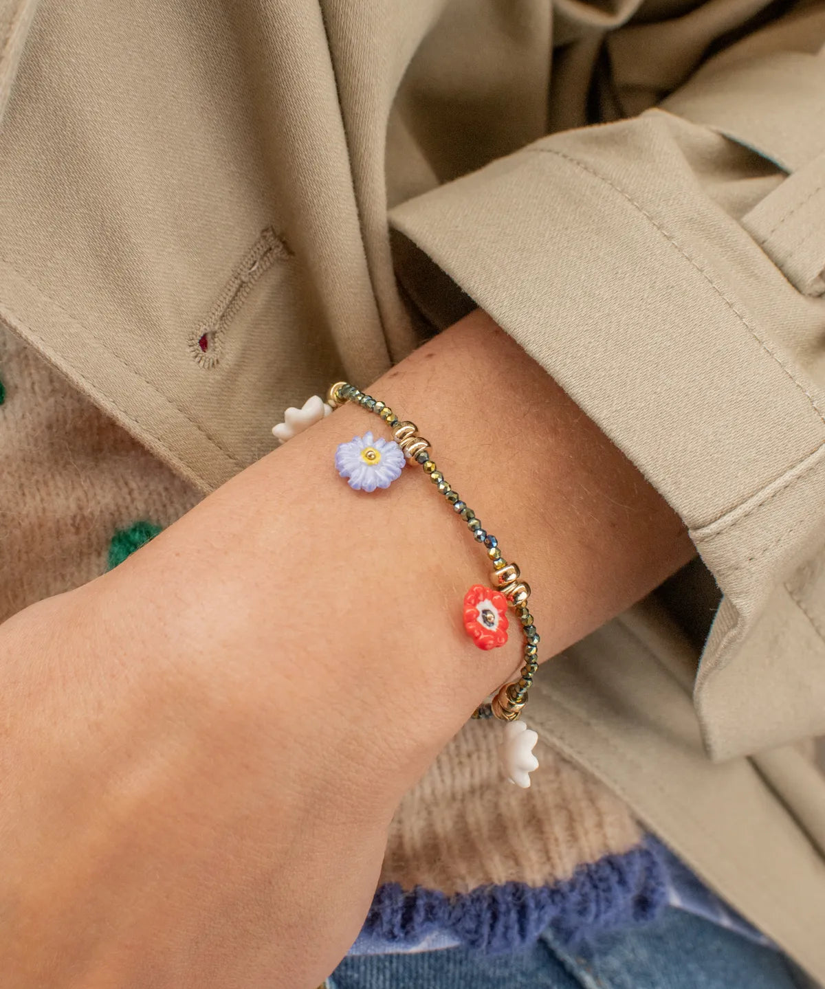 Anemone flower beaded bracelet