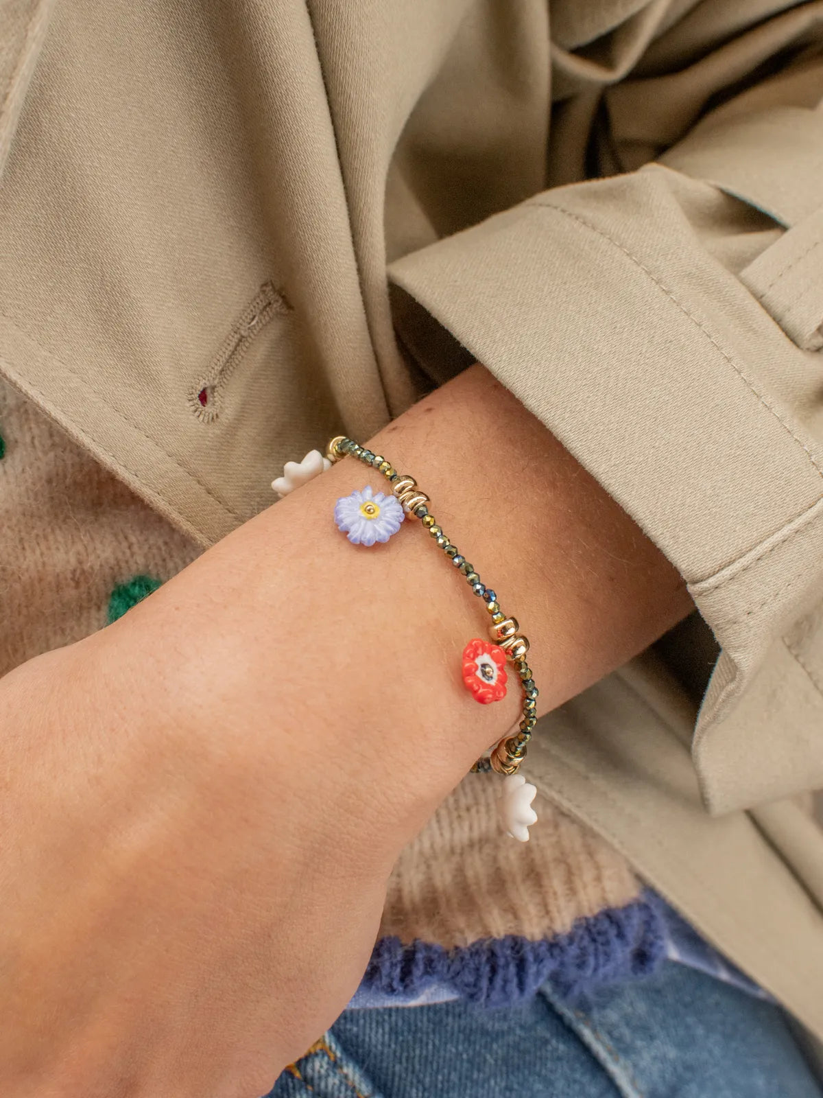 Anemone flower beaded bracelet