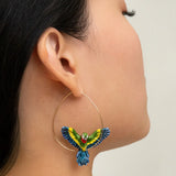 Grandes créole perroquet ara vert en vol