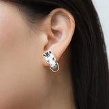 White horse head ear fleas