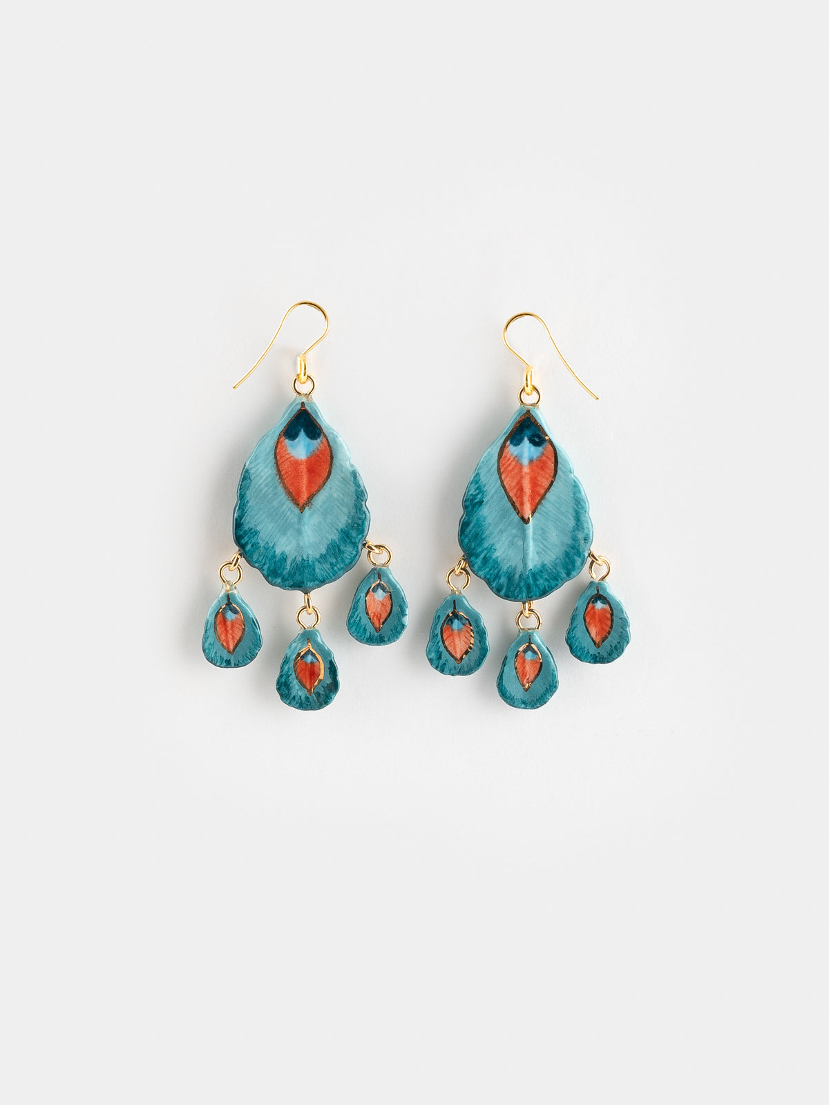 Boucles d'oreilles plume de paon & pampilles