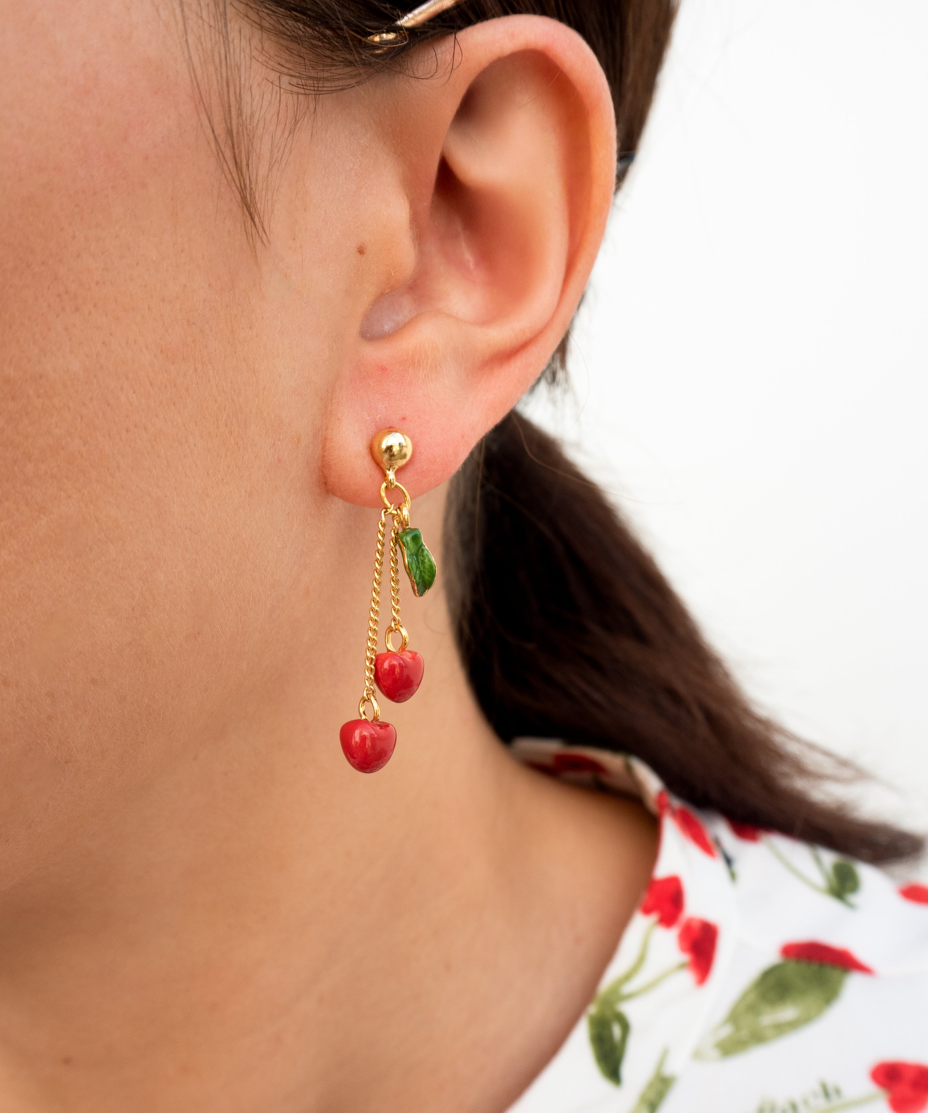 Chain and cherry dangle earrings Chérie Cherry – NACH BIJOUX
