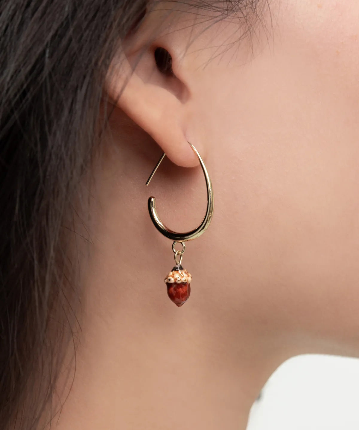 Oval acorn earrings