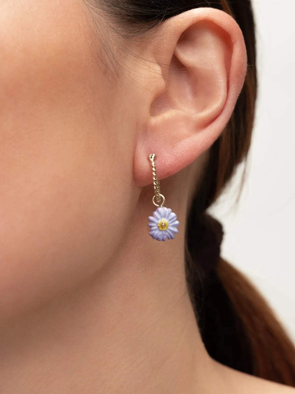 Mini créole fleur anémone blue - Vendue à l'unité