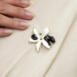 Broche fleur d'Erine et panthère