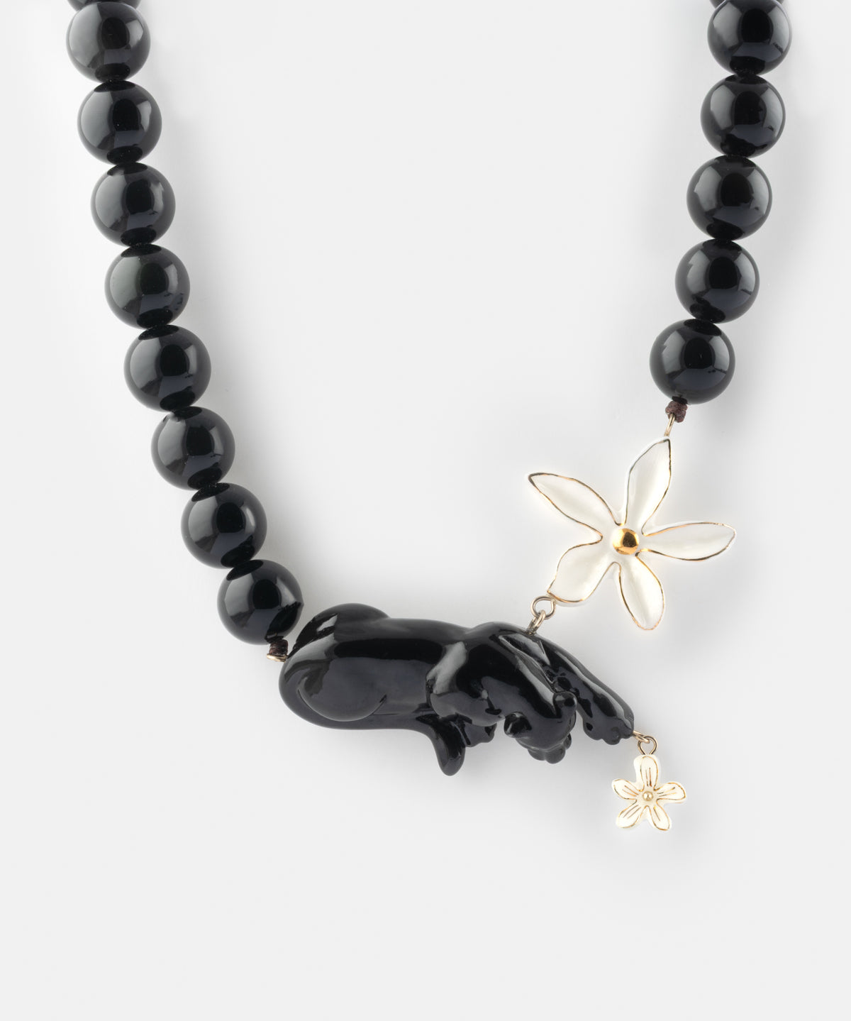 Collier Panthère, fleur et perles