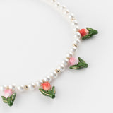 Tulip and pearl necklace