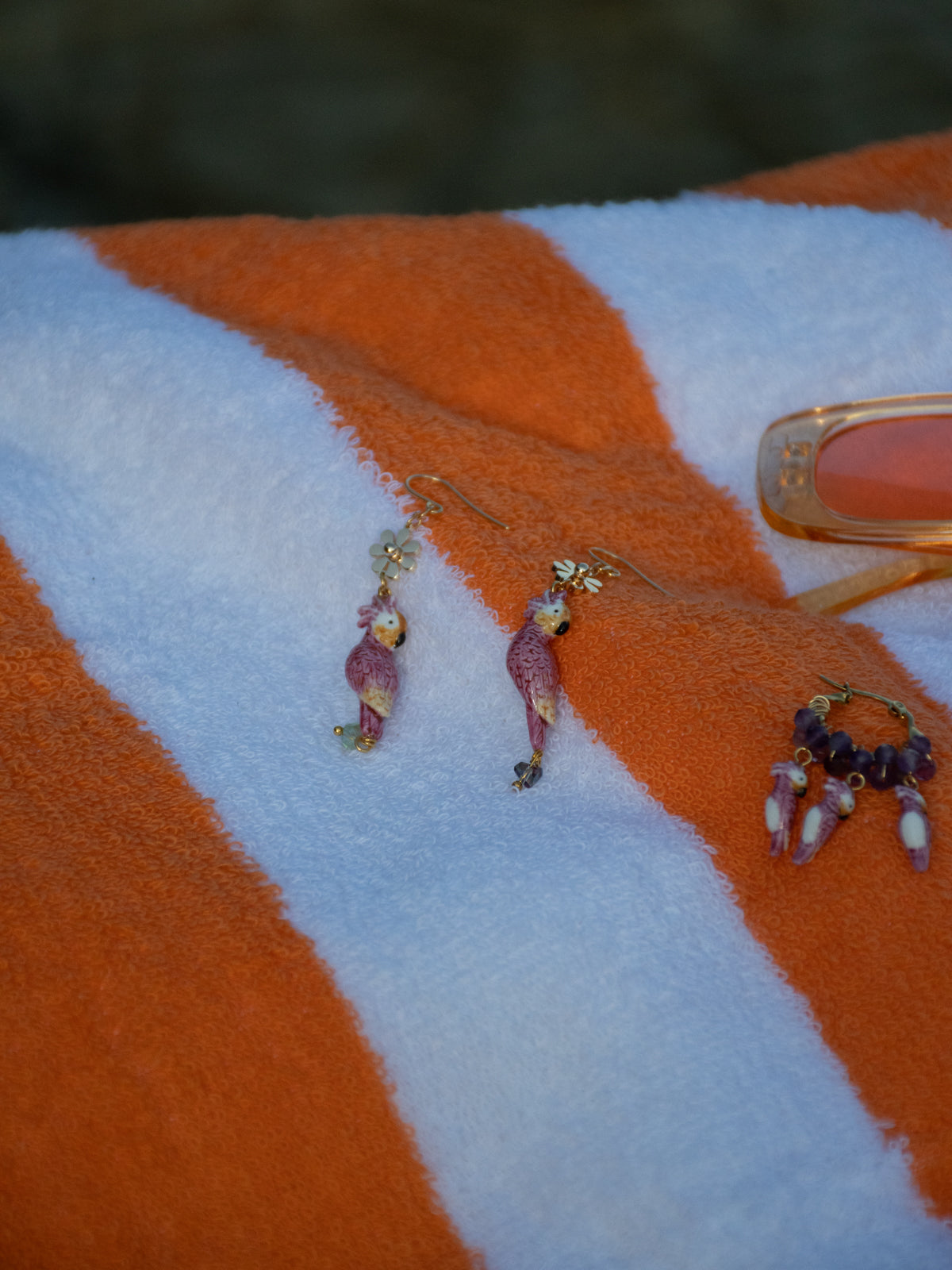 Boucles d'oreilles cacatoès & pampilles