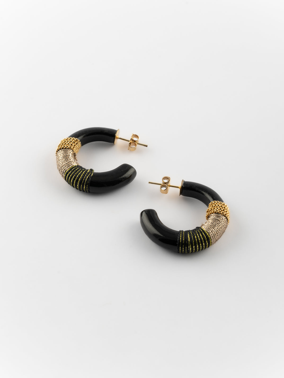 Boucles d'oreilles noir ethnique