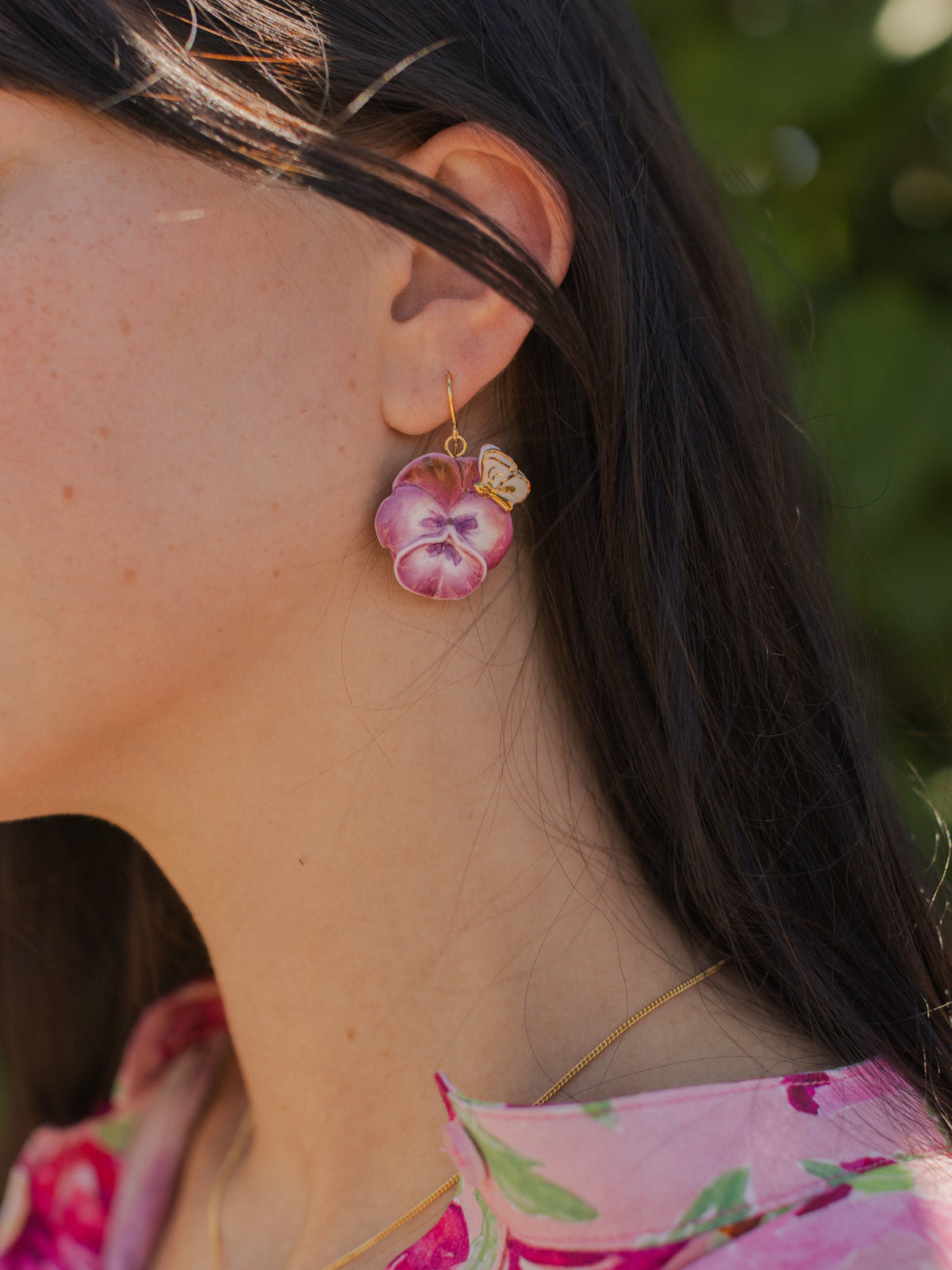 Boucles d'oreilles pensée & papillon