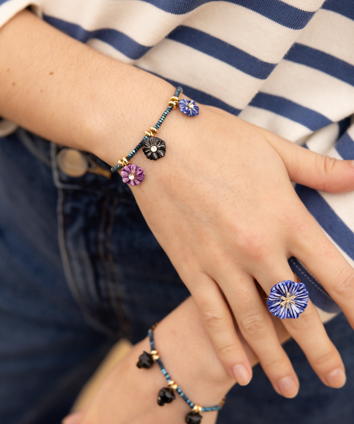 Bracelet en perles d'hématite et chardons