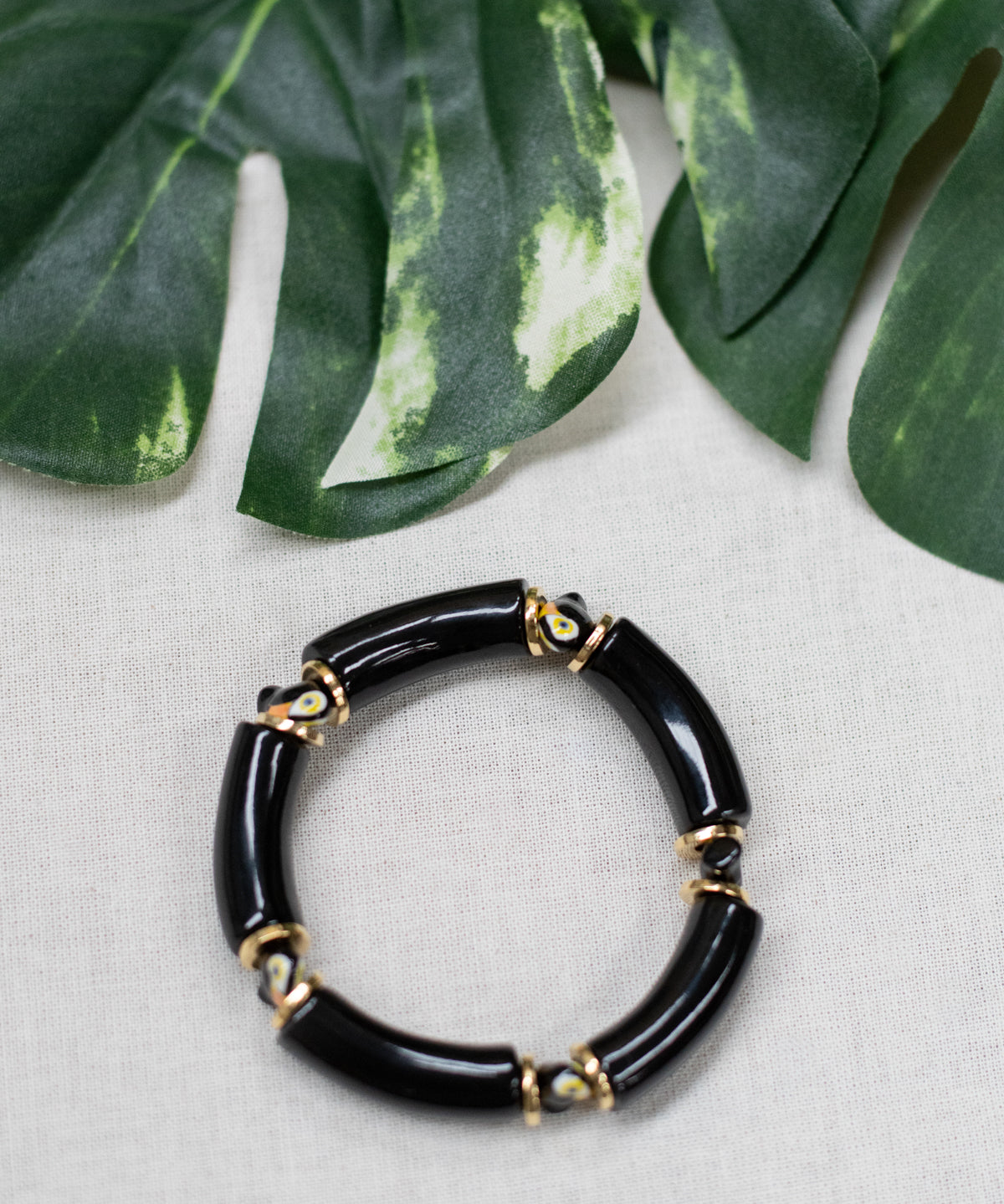 Bracelet perles noires toucan