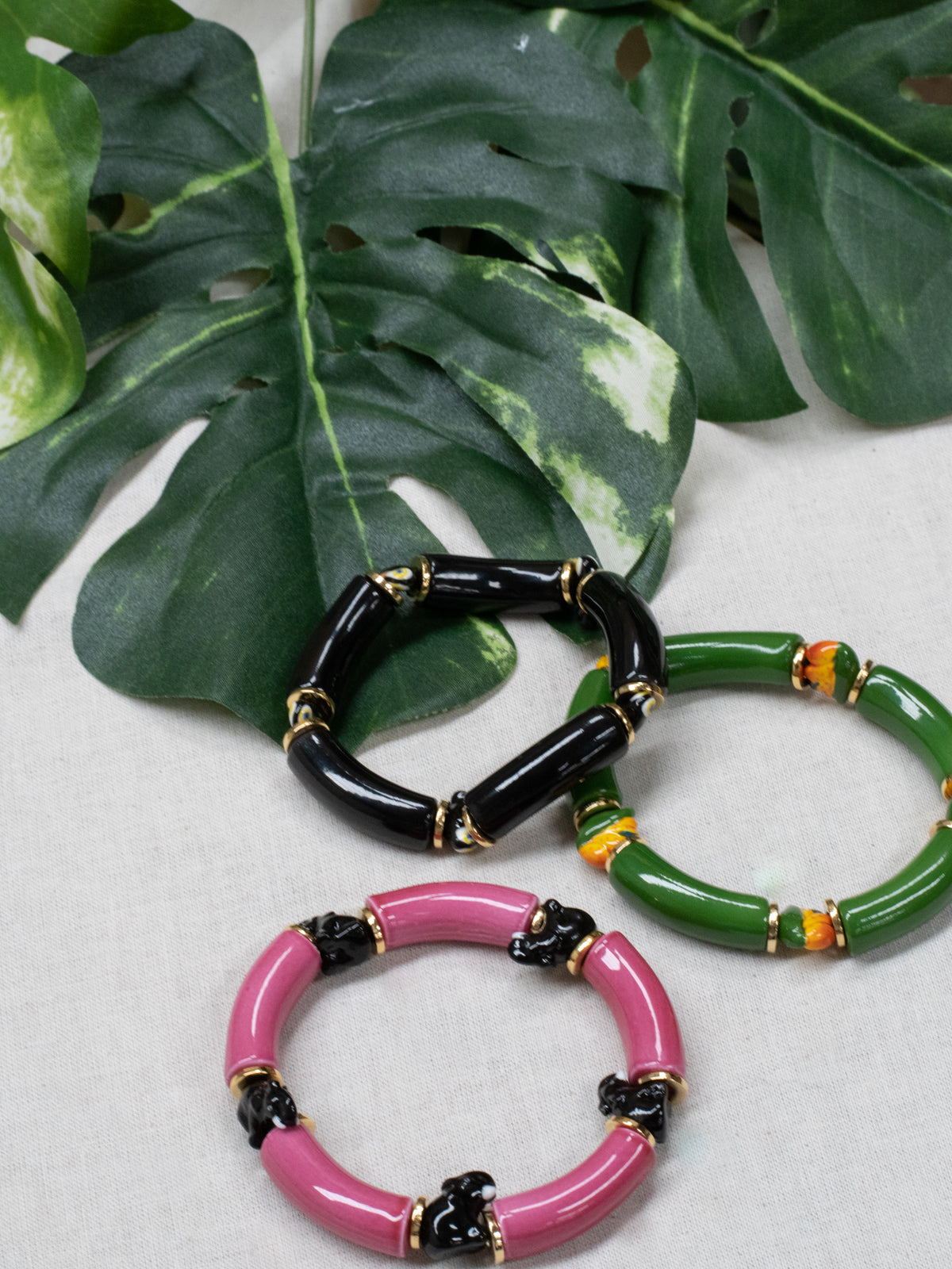 Bracelet perles vertes oiseau de paradis