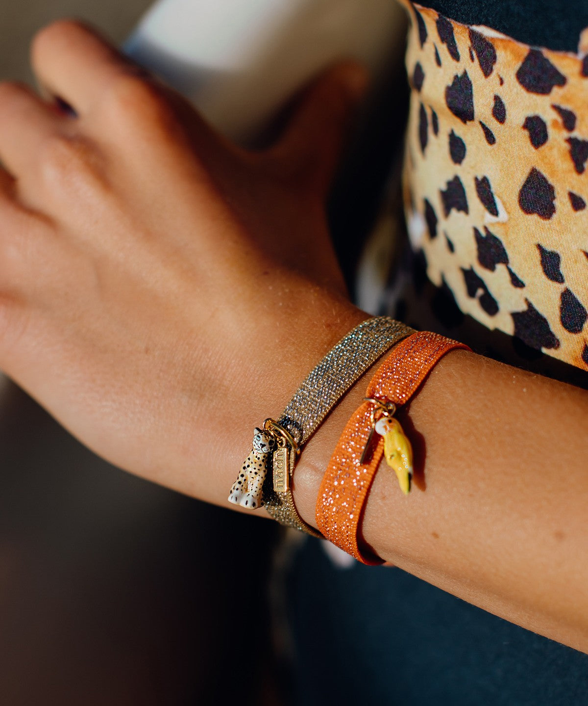 bracelet élastique brillant rose perroquet