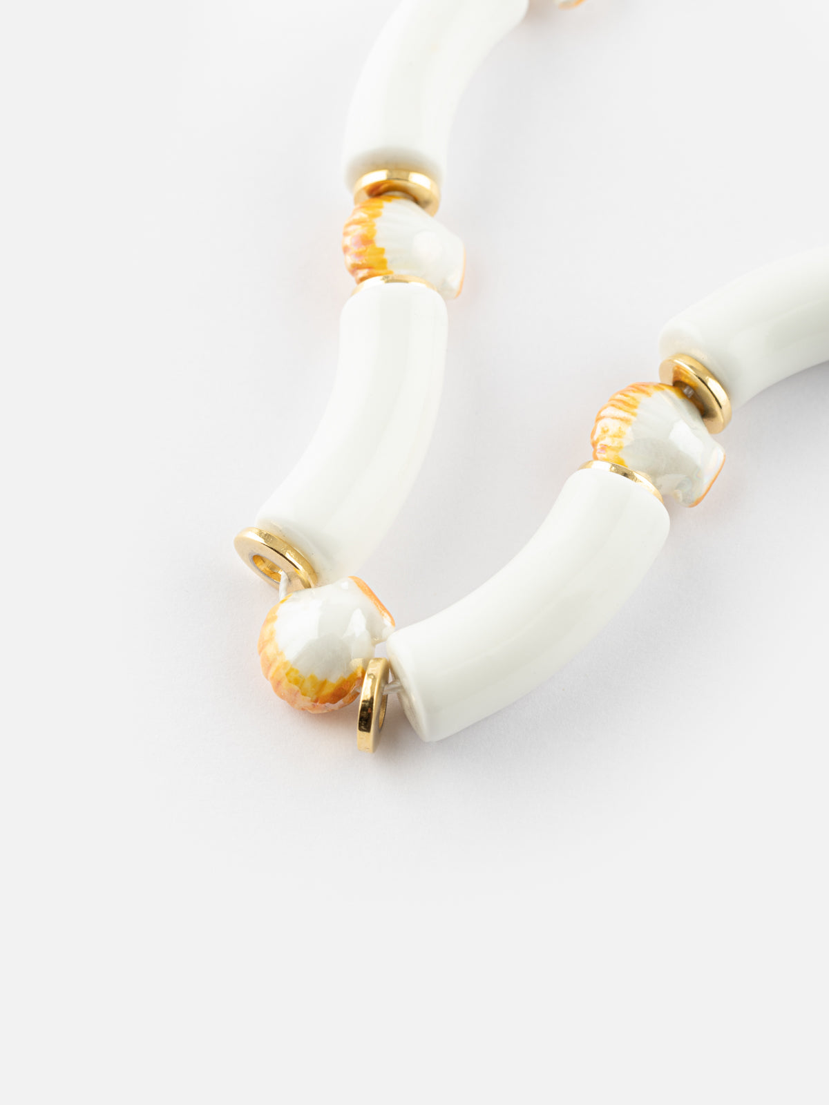 Collier coquillages & perles blanches