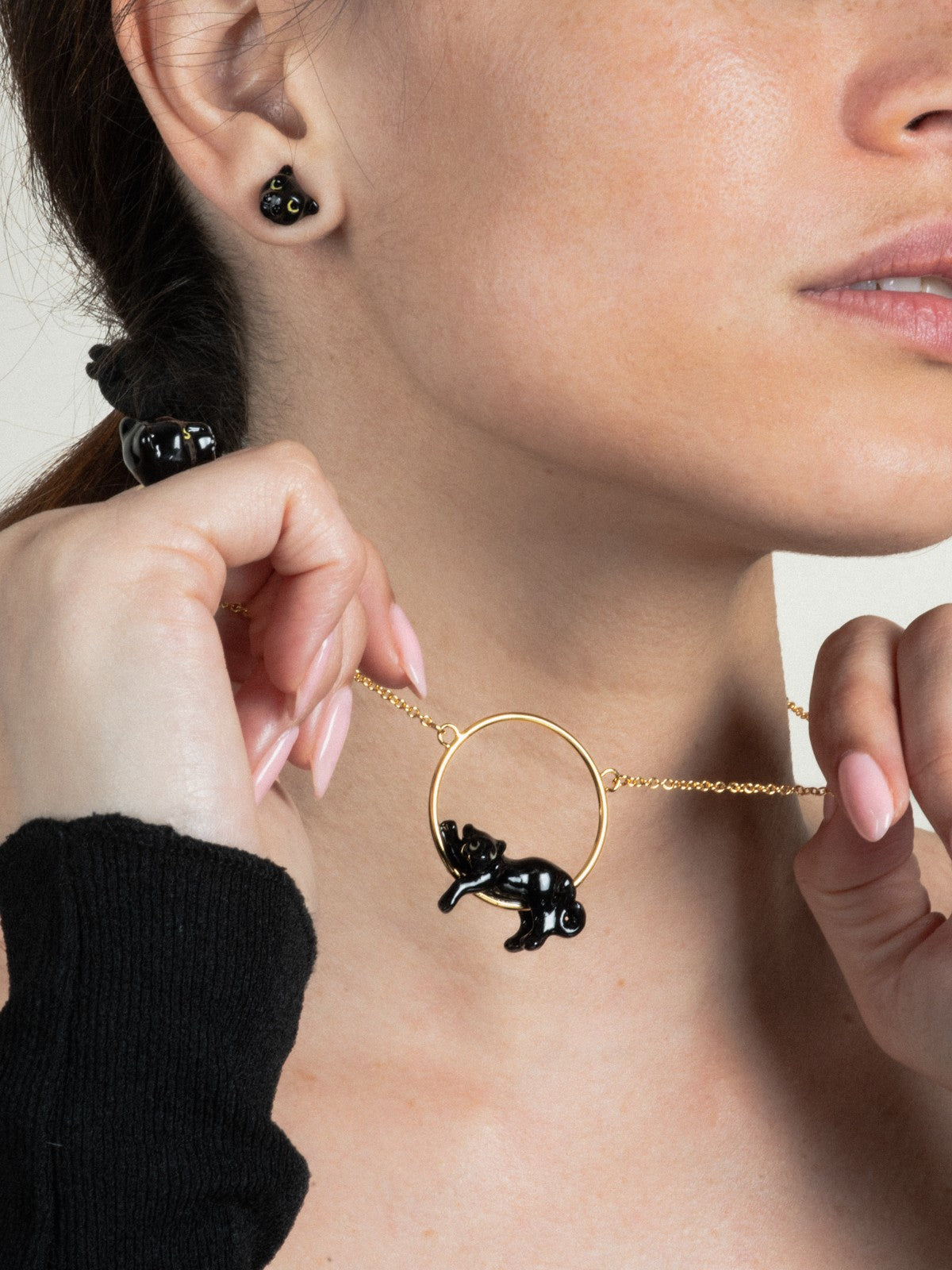 Collier leopard animal porcelain peint a la main