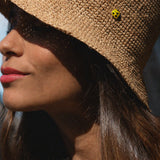 Pin de mariquita amarilla