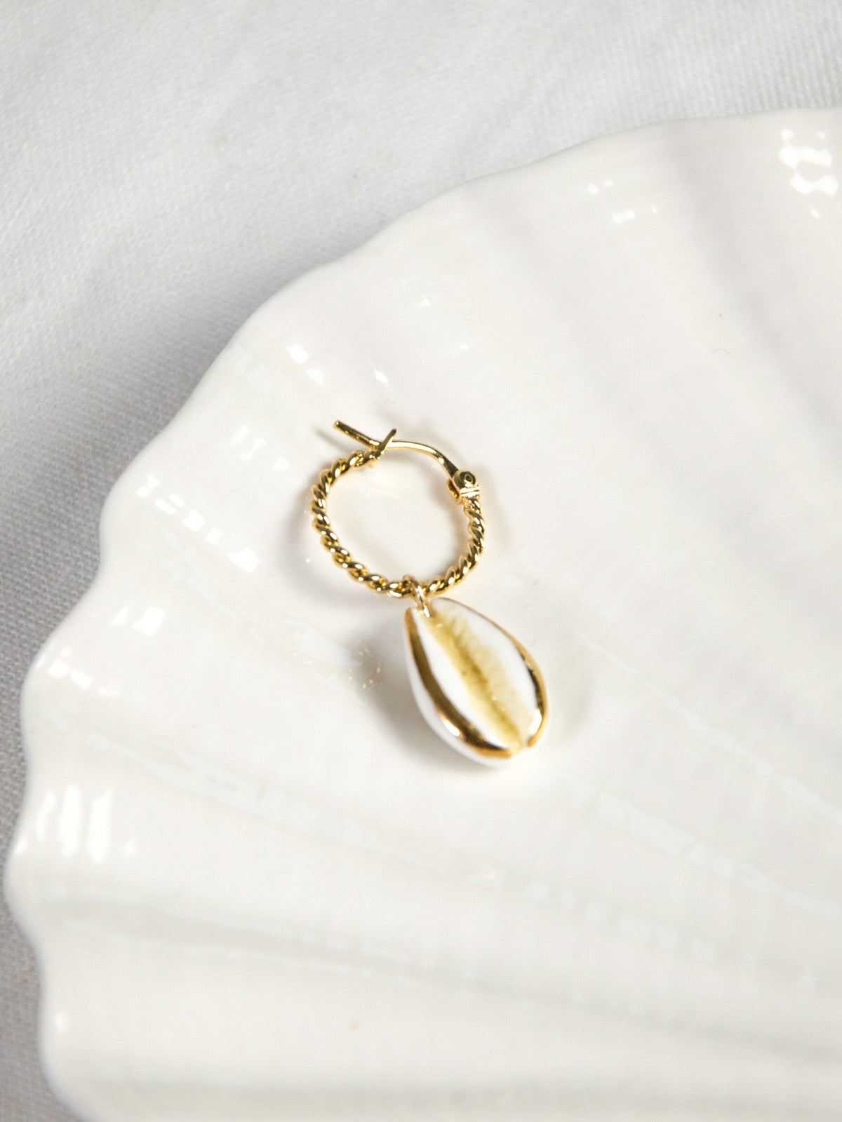 Mini porcelain cowrie shell creole – NACH BIJOUX
