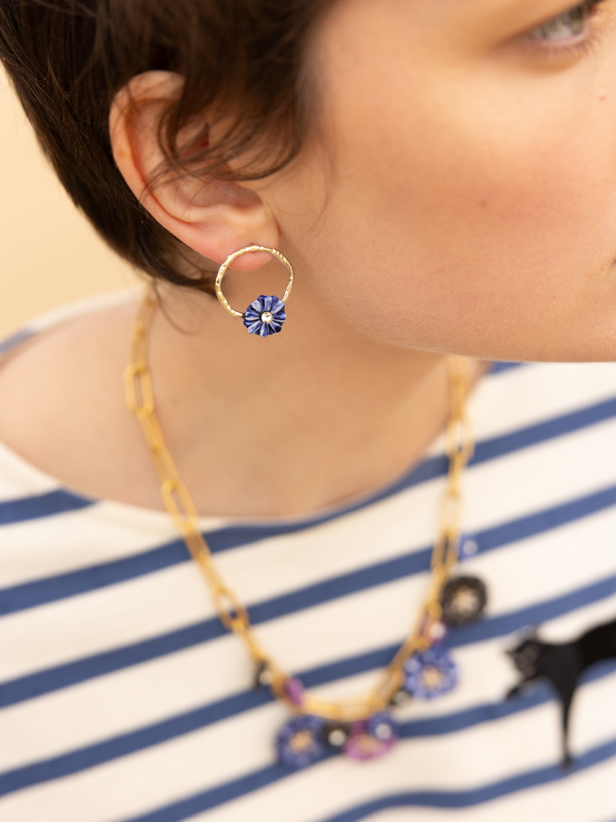 Petites boucles d'oreilles rondes chardon bleu