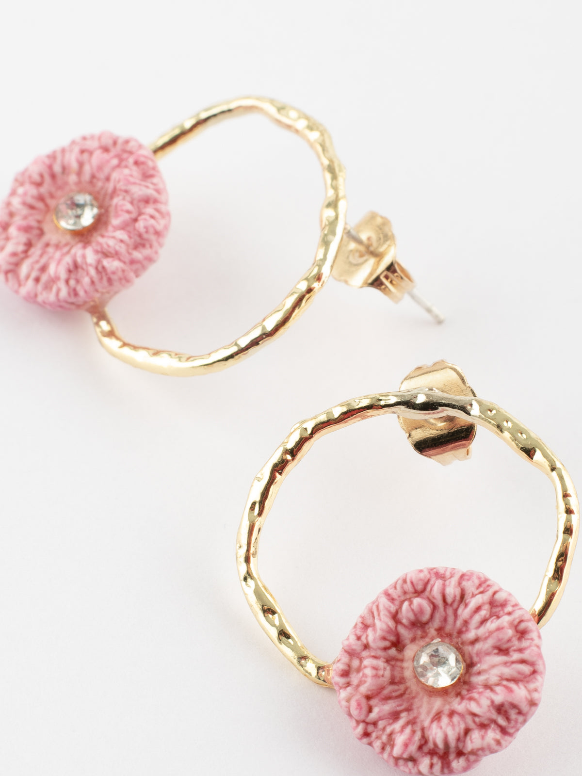 Petites boucles d'oreilles rondes chardon rose