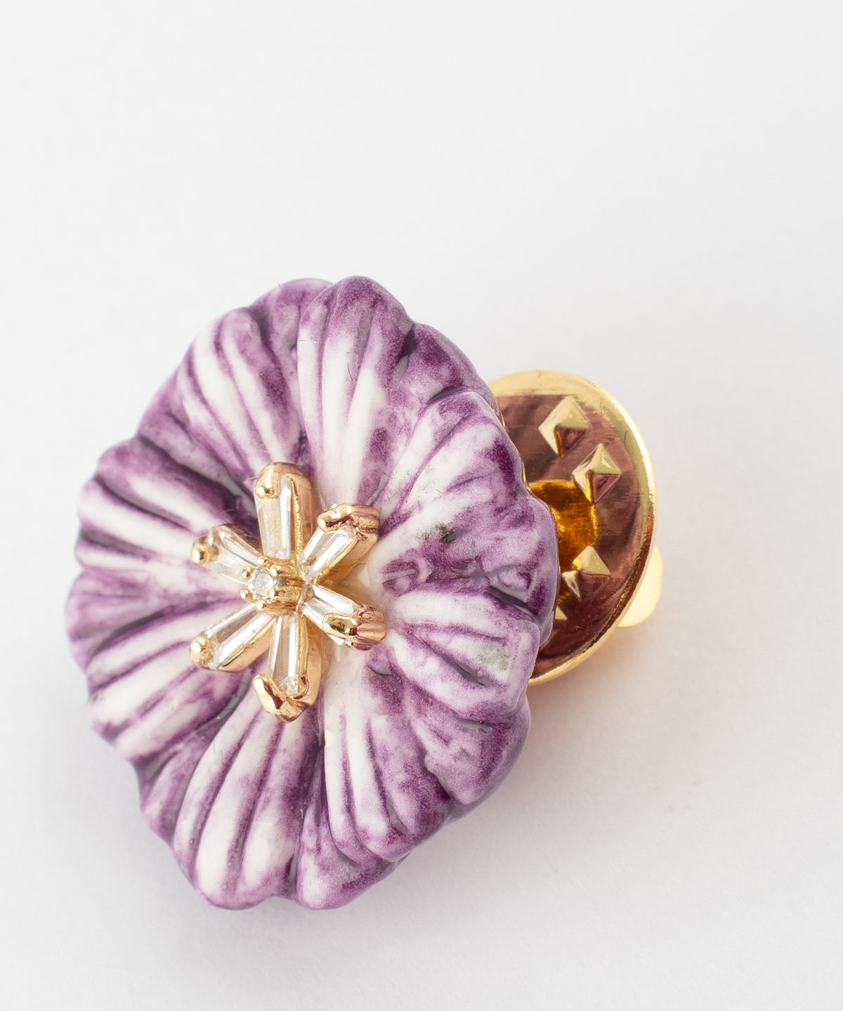 Pin's chardon violet