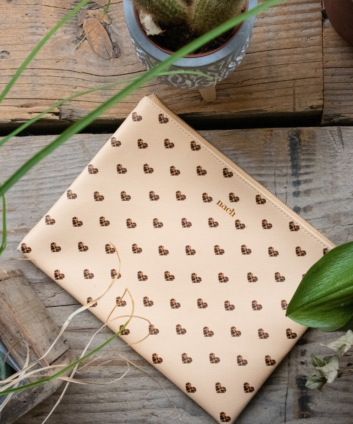 Pochette coeurs léopard
