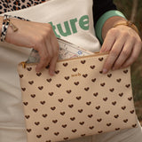 Pochette coeurs léopard