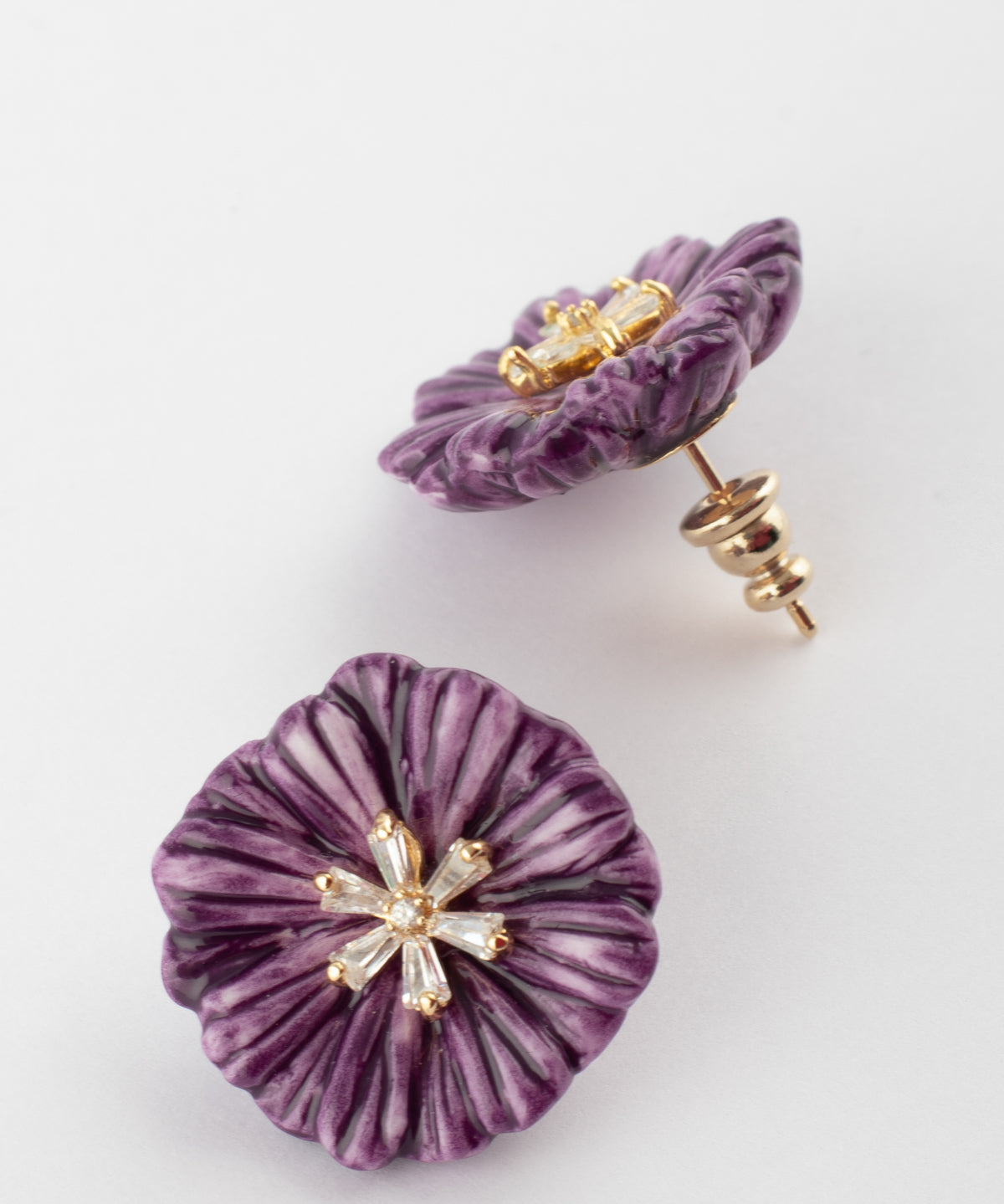 Puces d'oreilles chardon violet