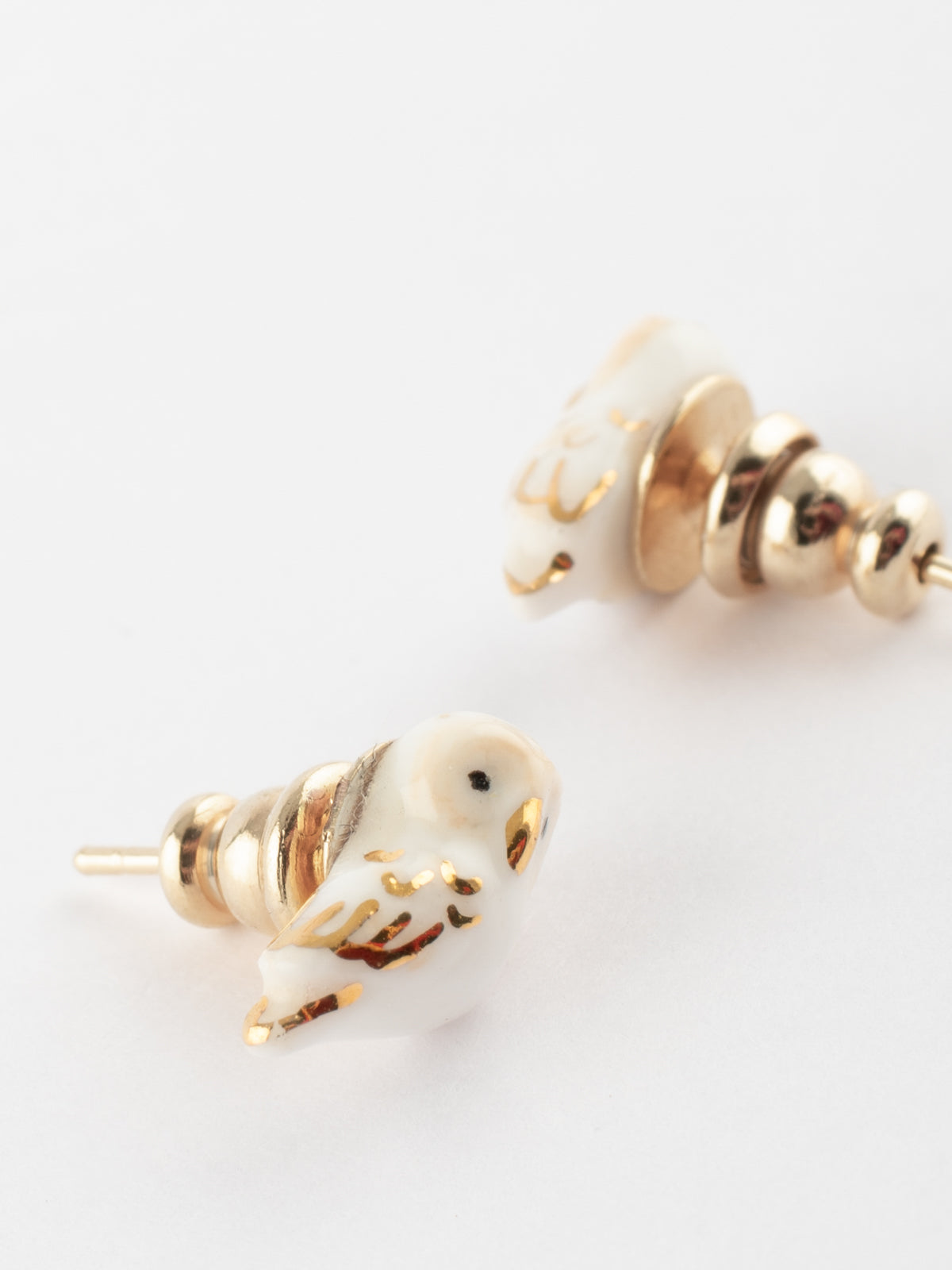 Puces d'oreilles chouette blanche