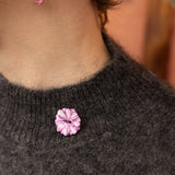 Pull en maille avec oiseau brodé